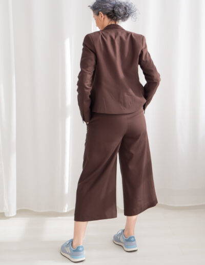 Brązowe lniane kuloty z gumką w pasie